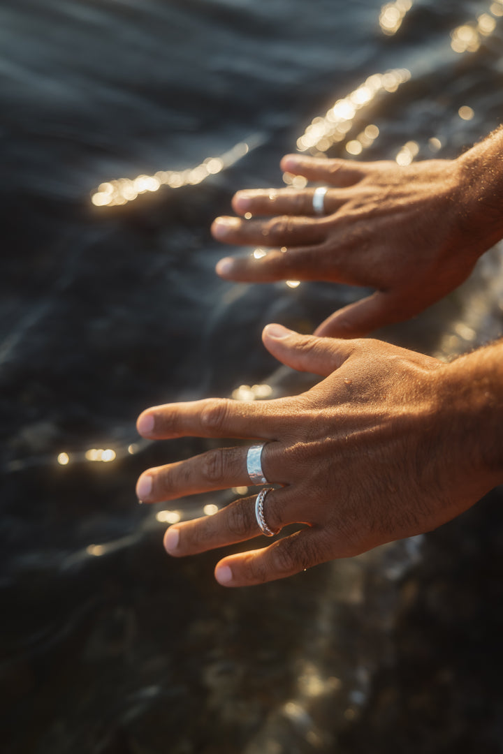 Twist Ring/ Intertwined Band