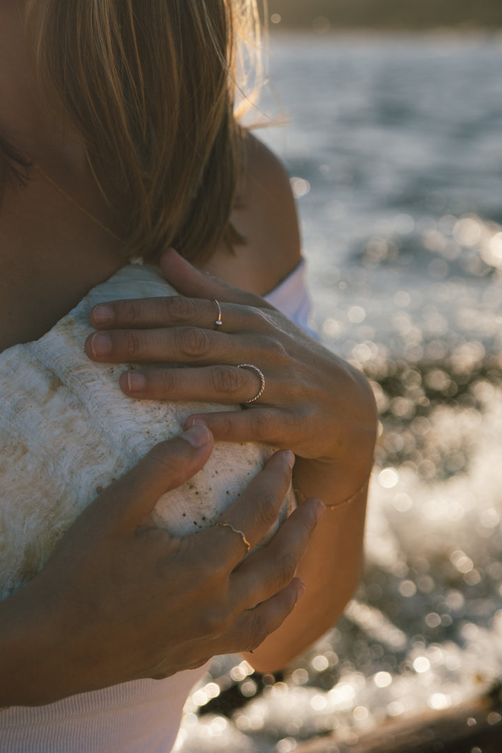 Twist Ring/ Intertwined Band